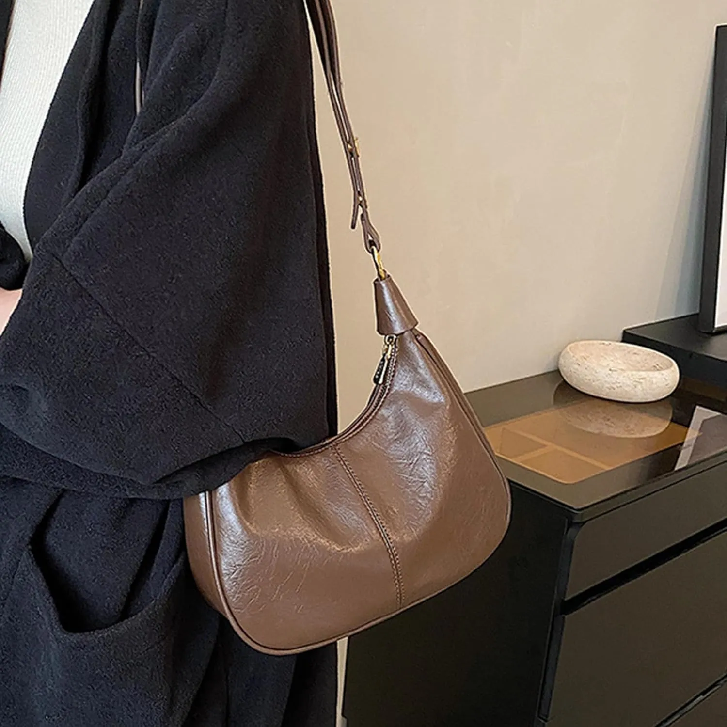 2024 Simple Solid Zipper Shoulder Purse Bag, Trendy PU Leather Crescent Bag, Crossbody Bag for Women, Versatile Underarm Bag