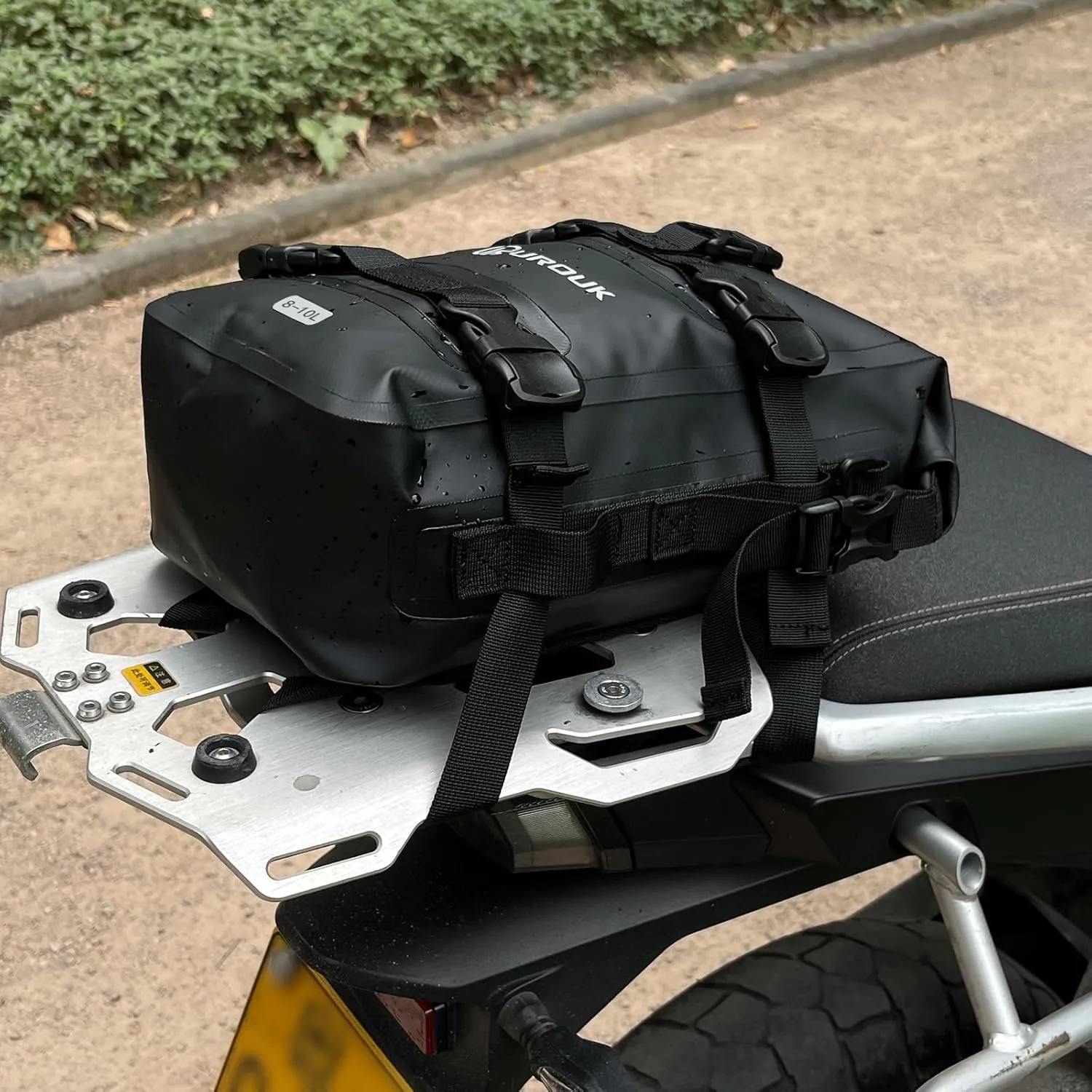 6-8L Waterproof Motorcycle Bumper Bag Motor Crash Bar Bag Side Frame Pannier Bag Dry Bag with Shoulder Strap - Essential Riding Gear for Motorcycles