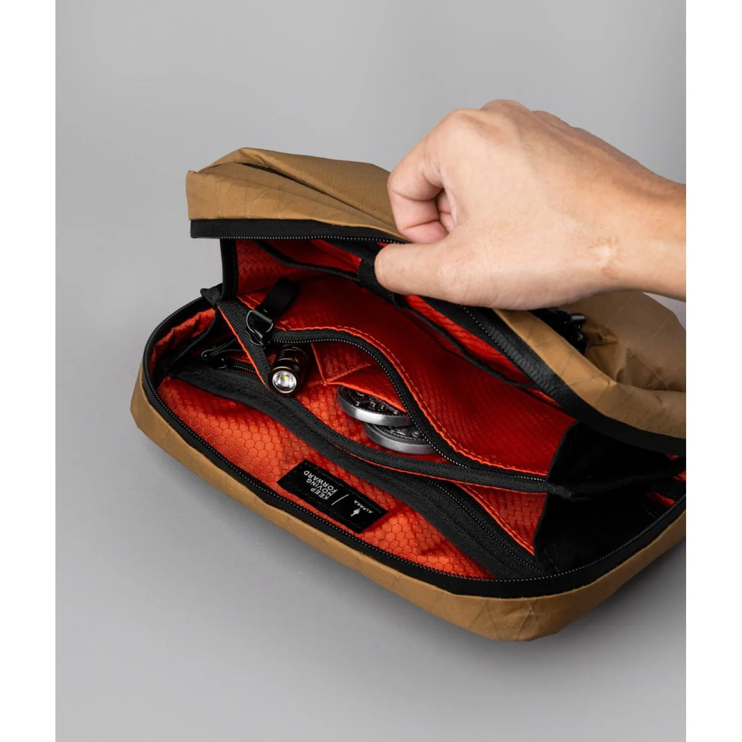 ALPAKA Elements Tech Case Sling
