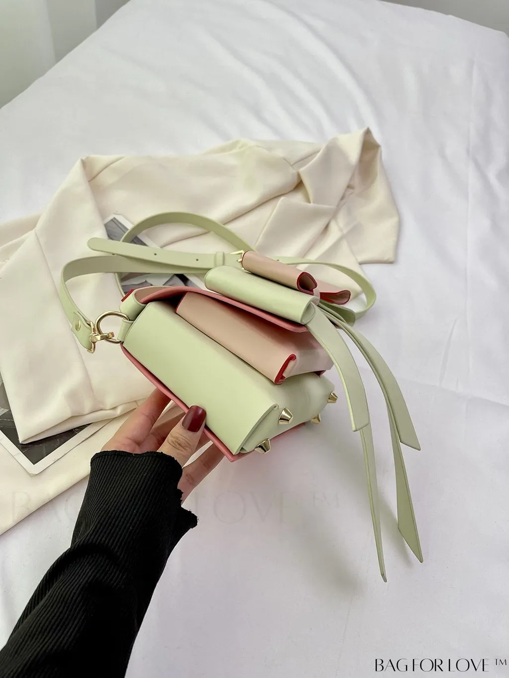 BagForLove - Chic Flap Handbag with Bowknot Decoration and Adjustable Strap