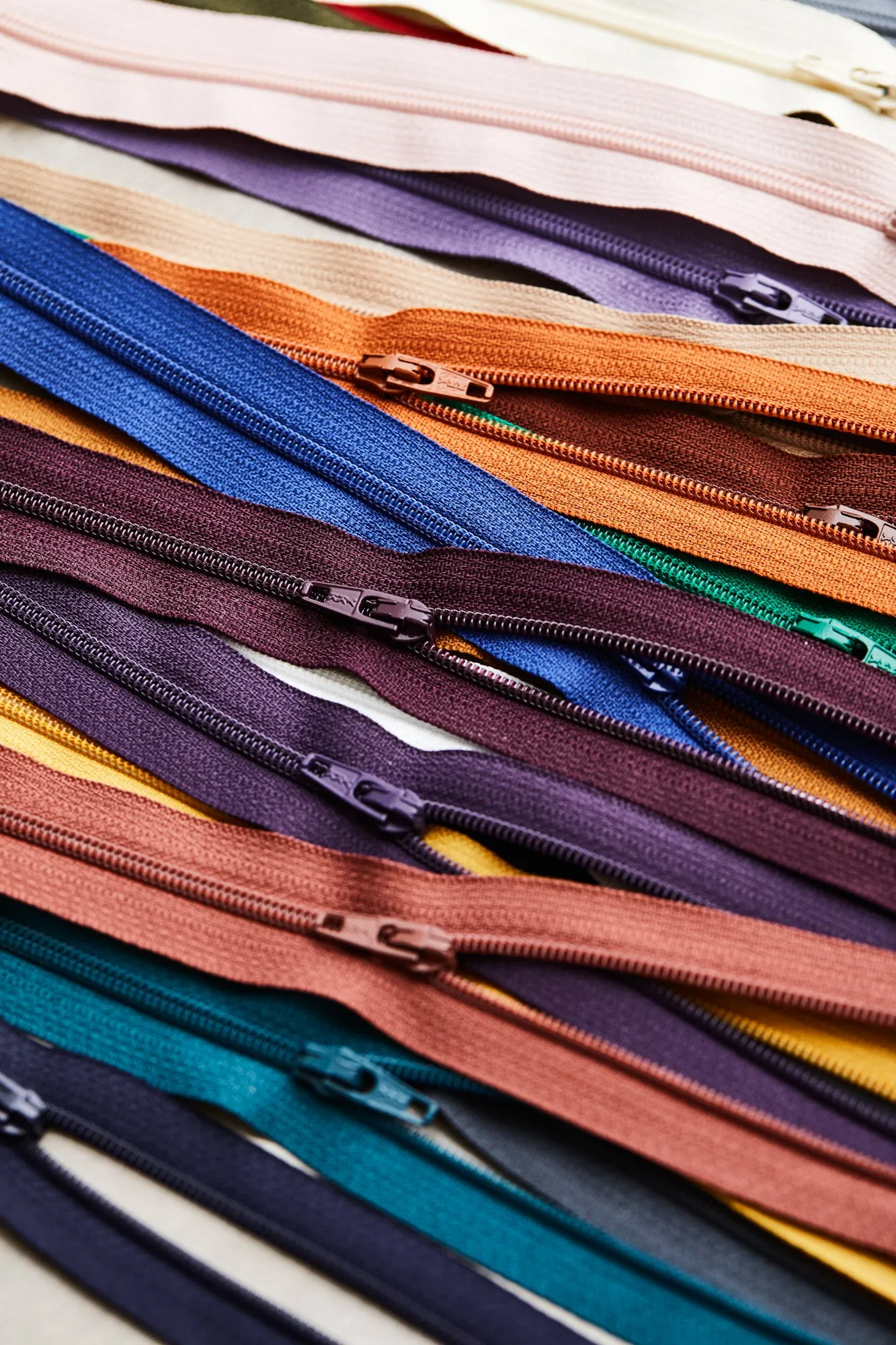 Basic coil zipper - 30 cm