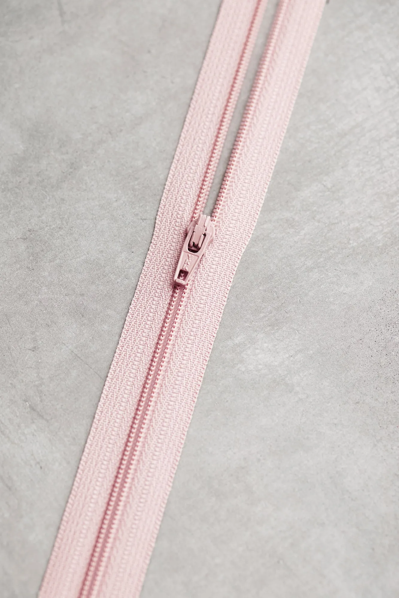 Basic coil zipper - 30 cm