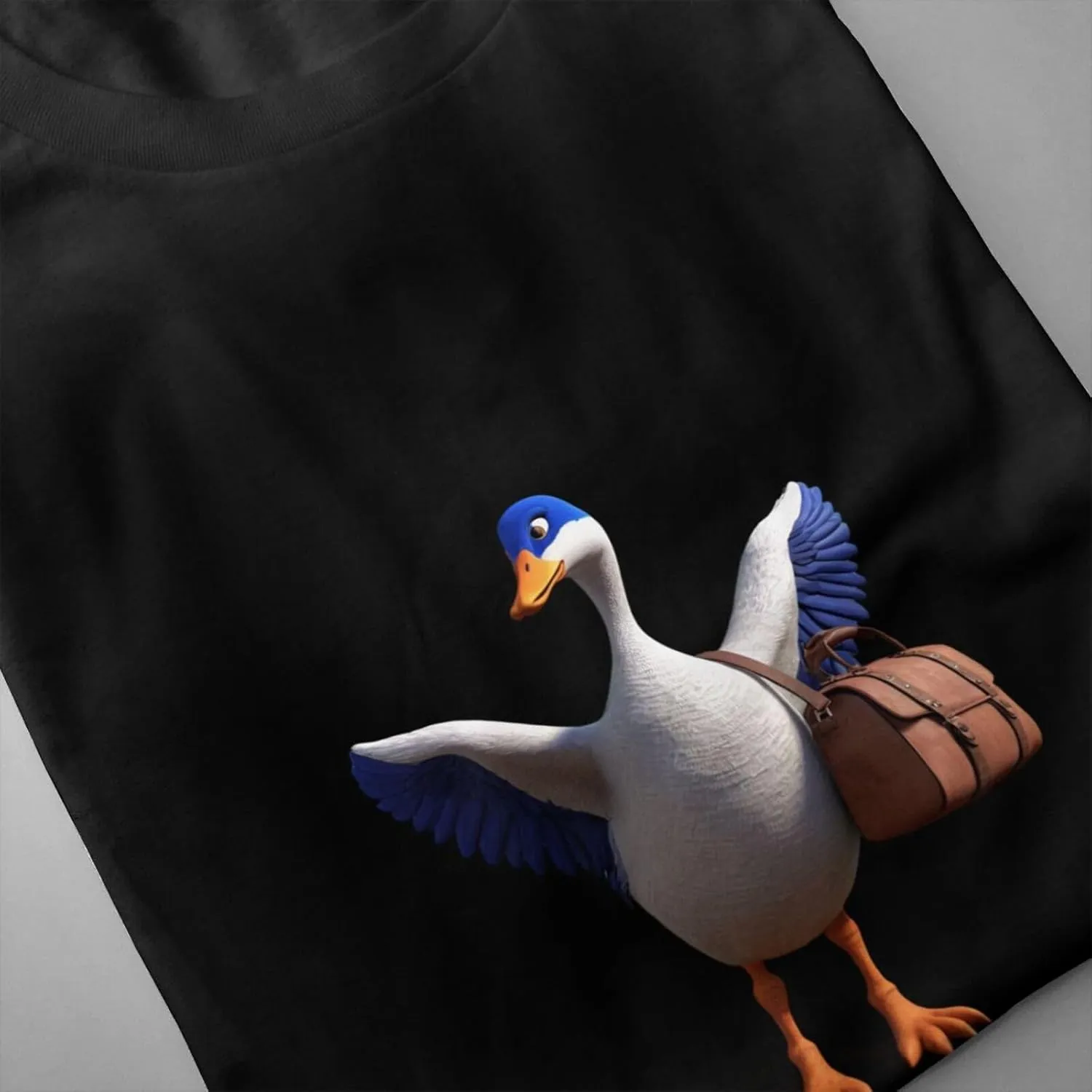 Black Big Goose Carrying a Crossbody Bag Prints Men's Short Sleeve t-Shirt Cotton Trendy Round Neck