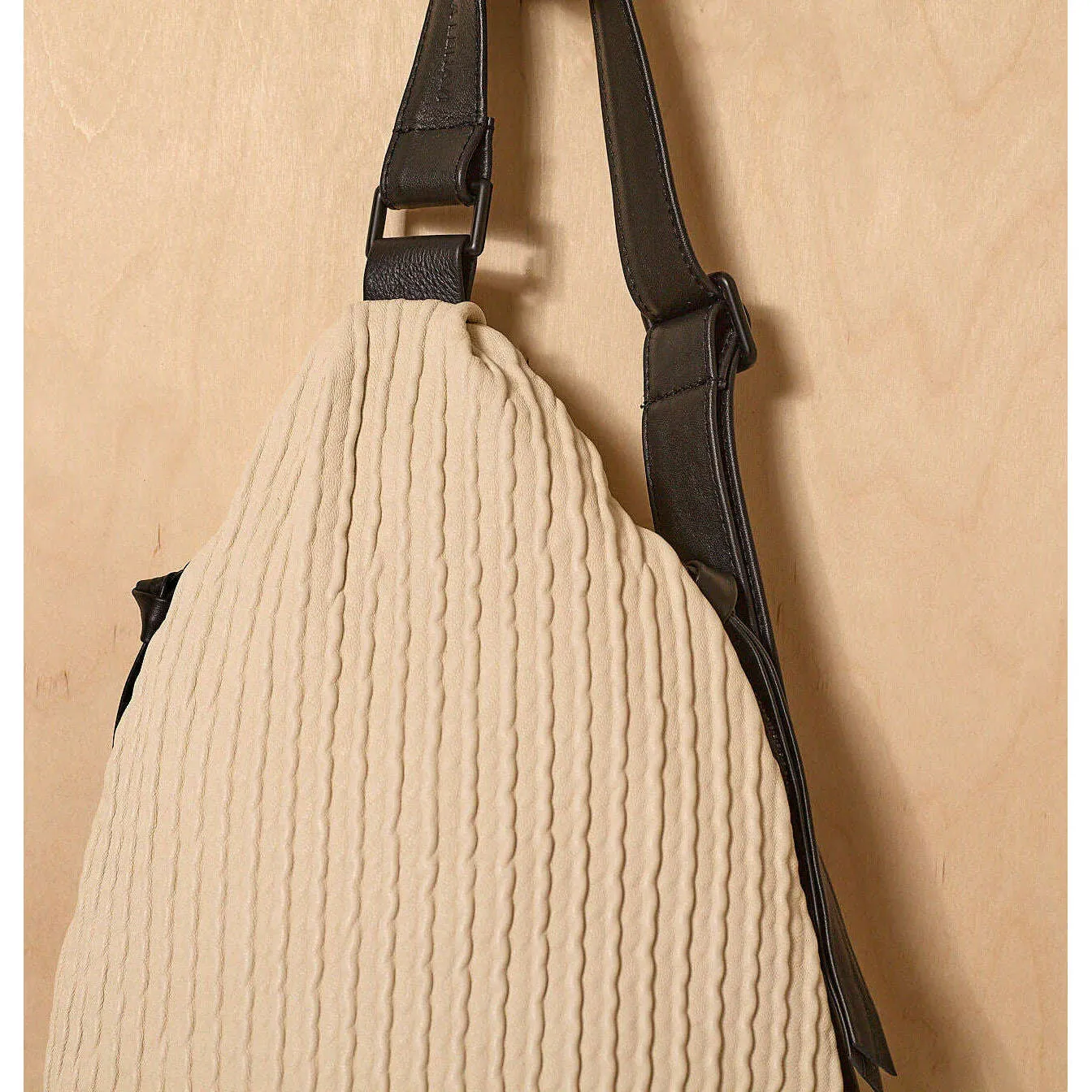Daniella Lehavi - BOSTON SLING BAG - Cream