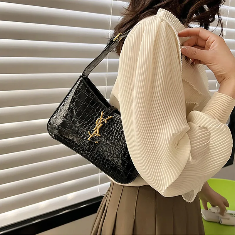 Fashionable simple shoulder bag