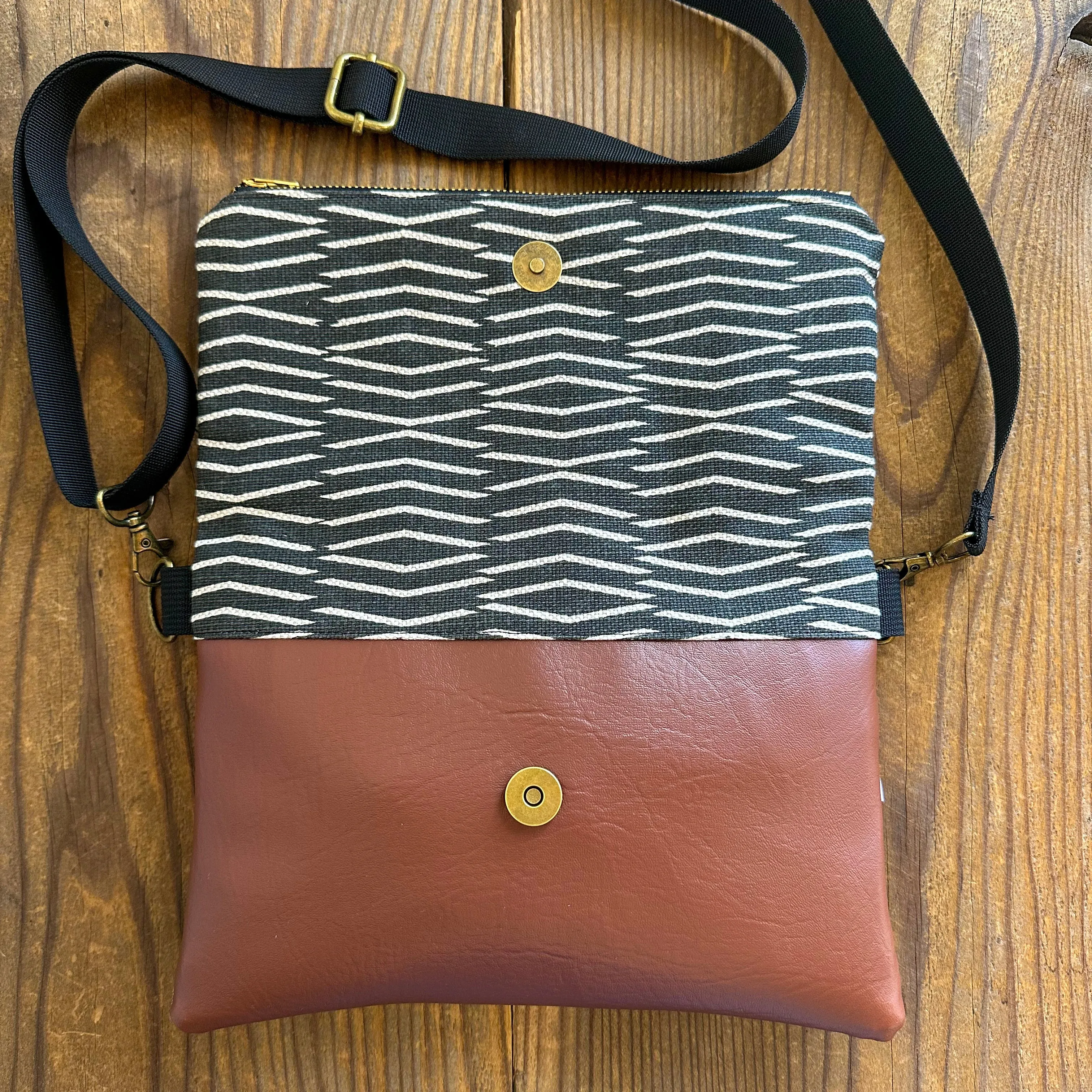 FOLDOVER CROSSBODY - DASH