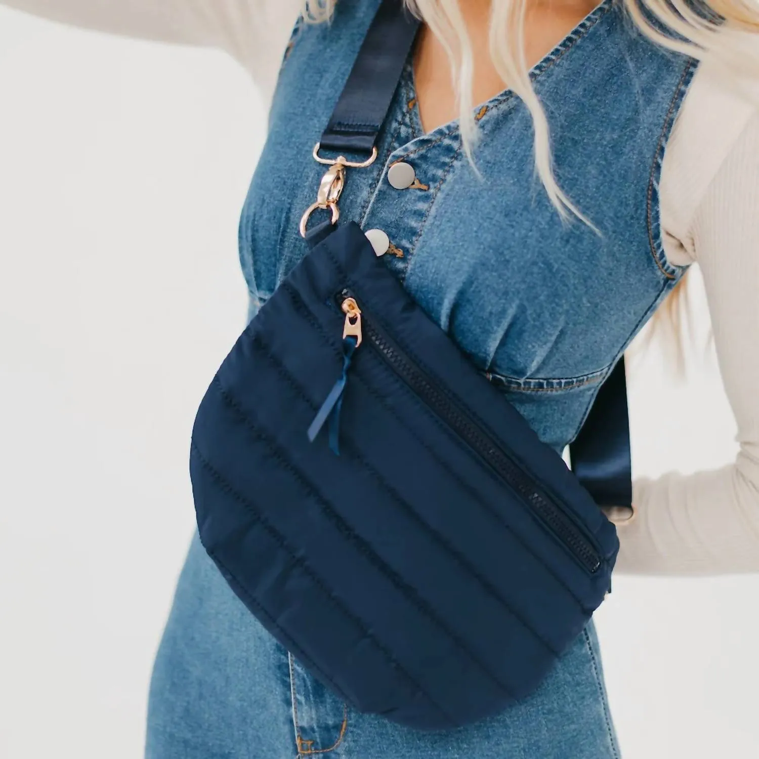 Jolie Belt Puffer Crossbody Bag In Navy