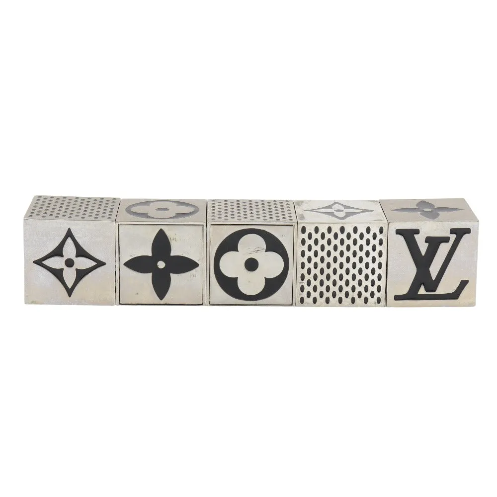 LOUIS VUITTON Other miscellaneous goods M99454 magnet Silver Table game Cube game mens(Unisex) Used