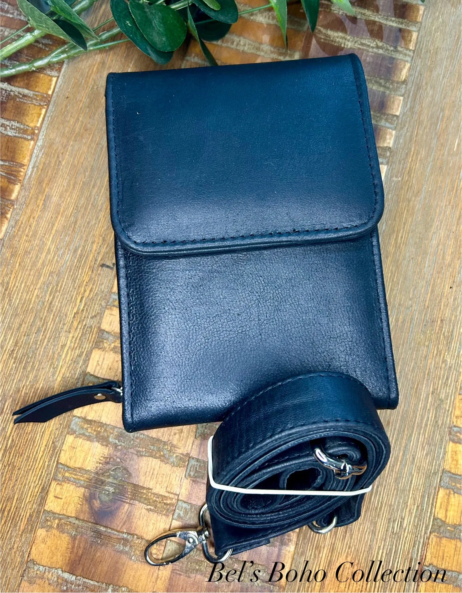 Men’s Mobile & Wallet Crossbody Pouch