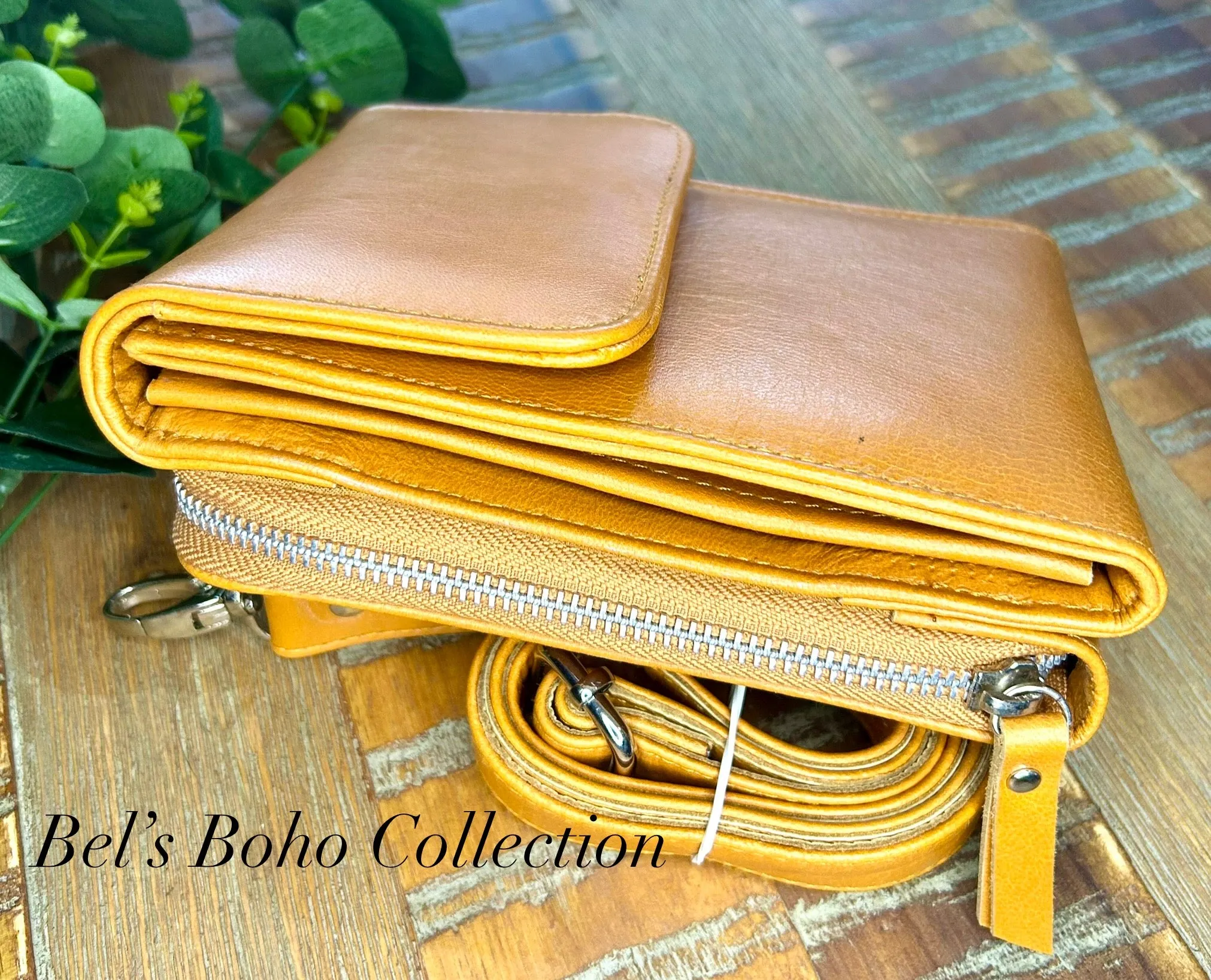 Men’s Mobile & Wallet Crossbody Pouch