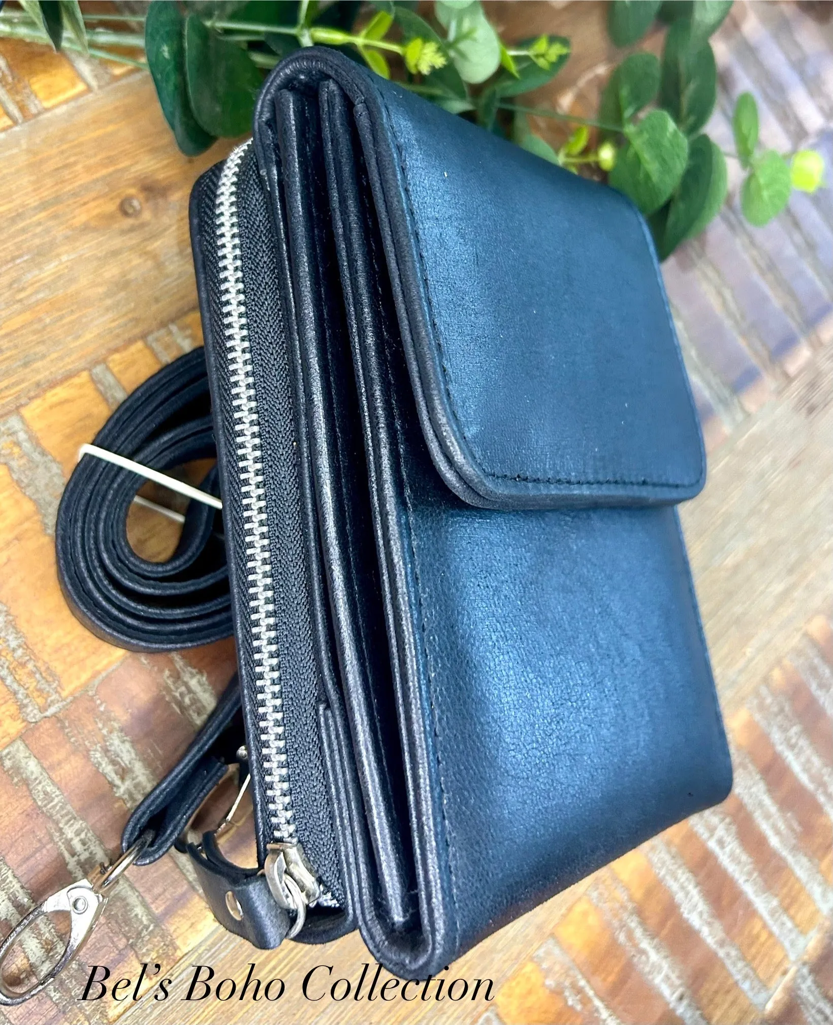 Men’s Mobile & Wallet Crossbody Pouch