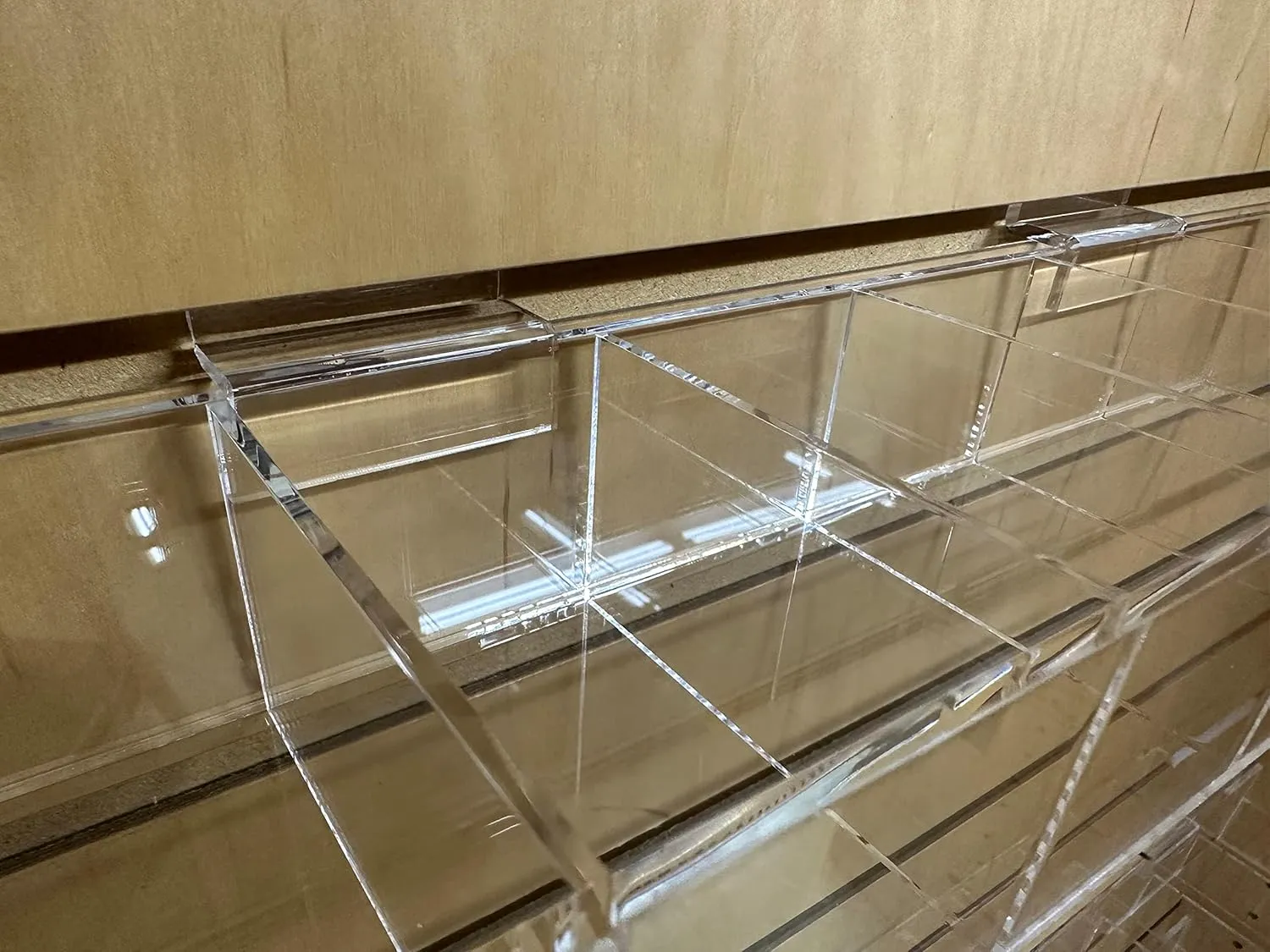 N N’icePackaging – 1 Qty – 6 Bin Acrylic Slatwall Display – Multi-Compartment 2.25” Deep – for Stores/Sales/Showcase/Merchandise/Bargain Items/Candy (6 Bins)