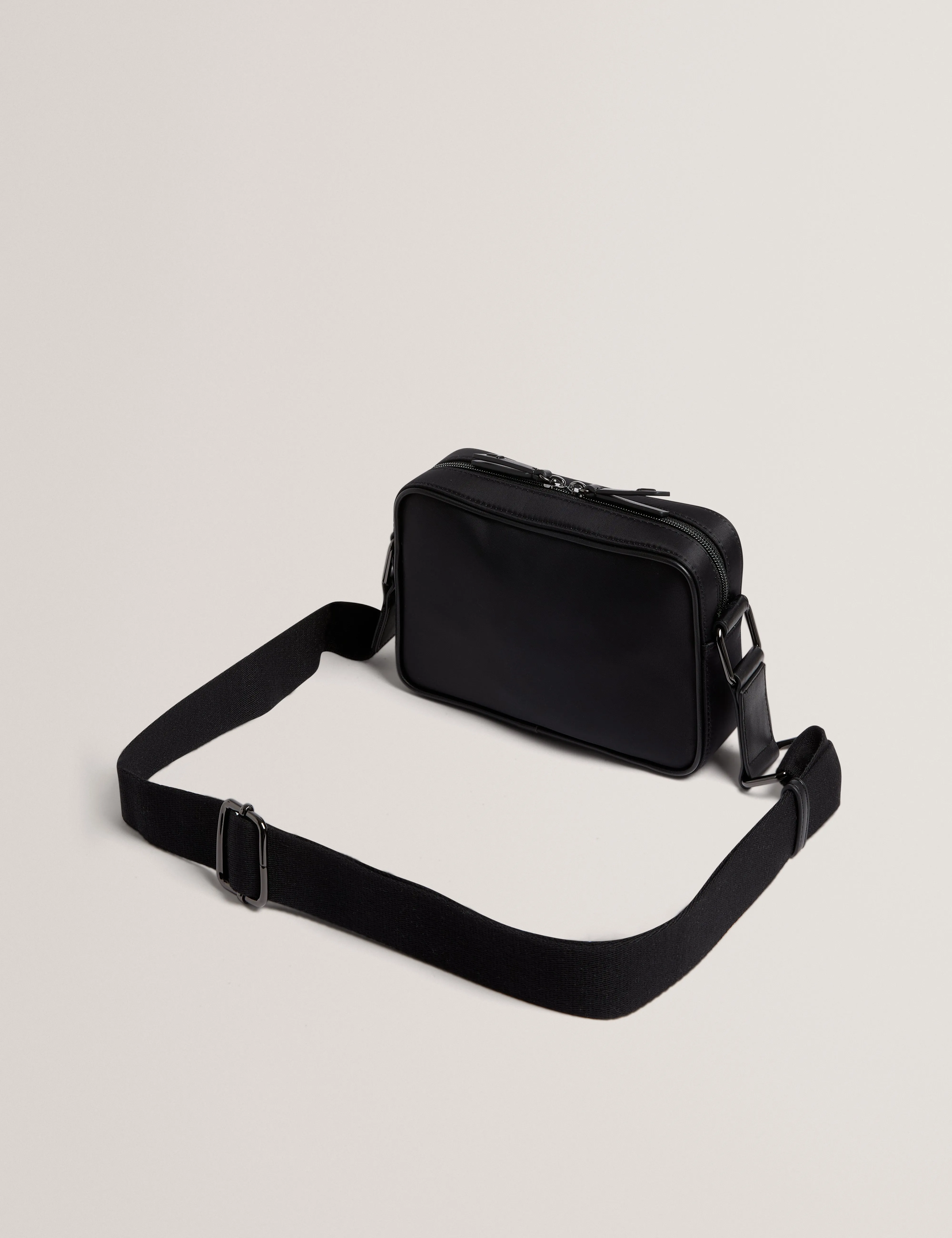 Nesbiit Nylon Tb Script Camera Crossbody Bag Black