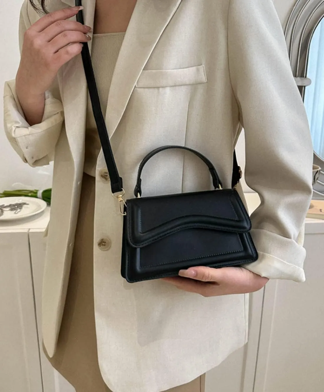SHUIANGRAN Stylish and Simple Crossbody Bag Small Square bag Purses for Women Satchel Shoulder bag Bag Purse