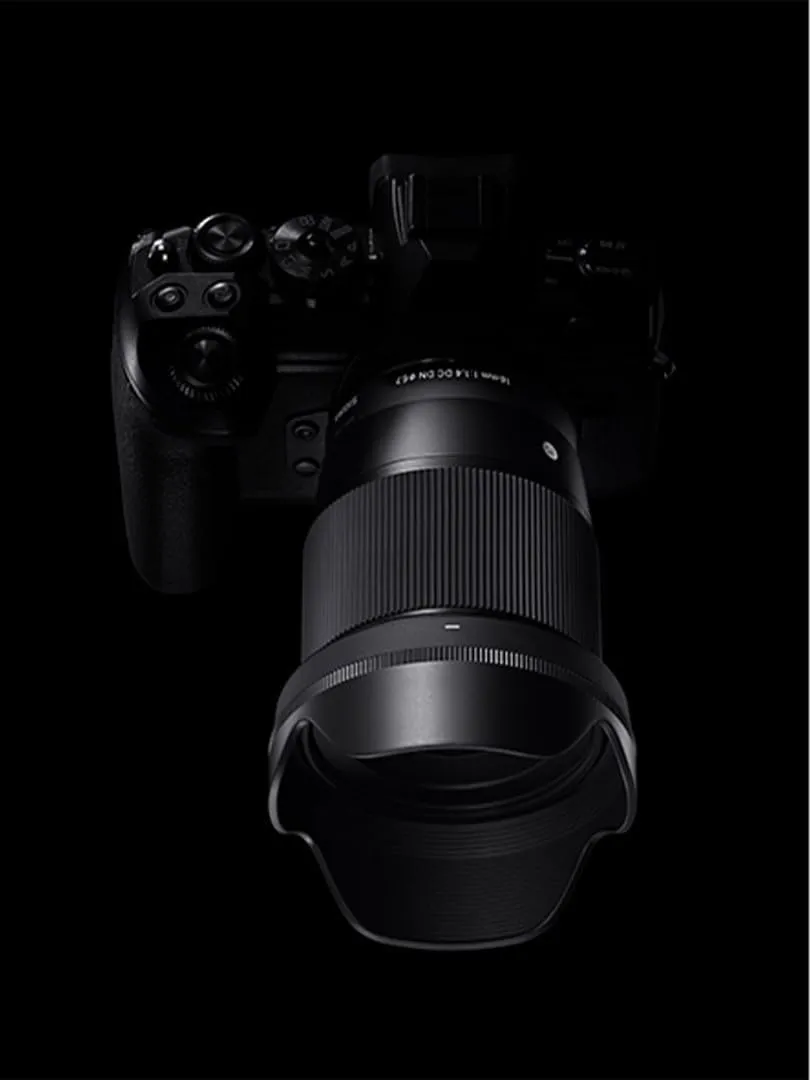 Sigma 16mm f/1.4 DC DN Contemporary Lens for Sony E (402965) Black