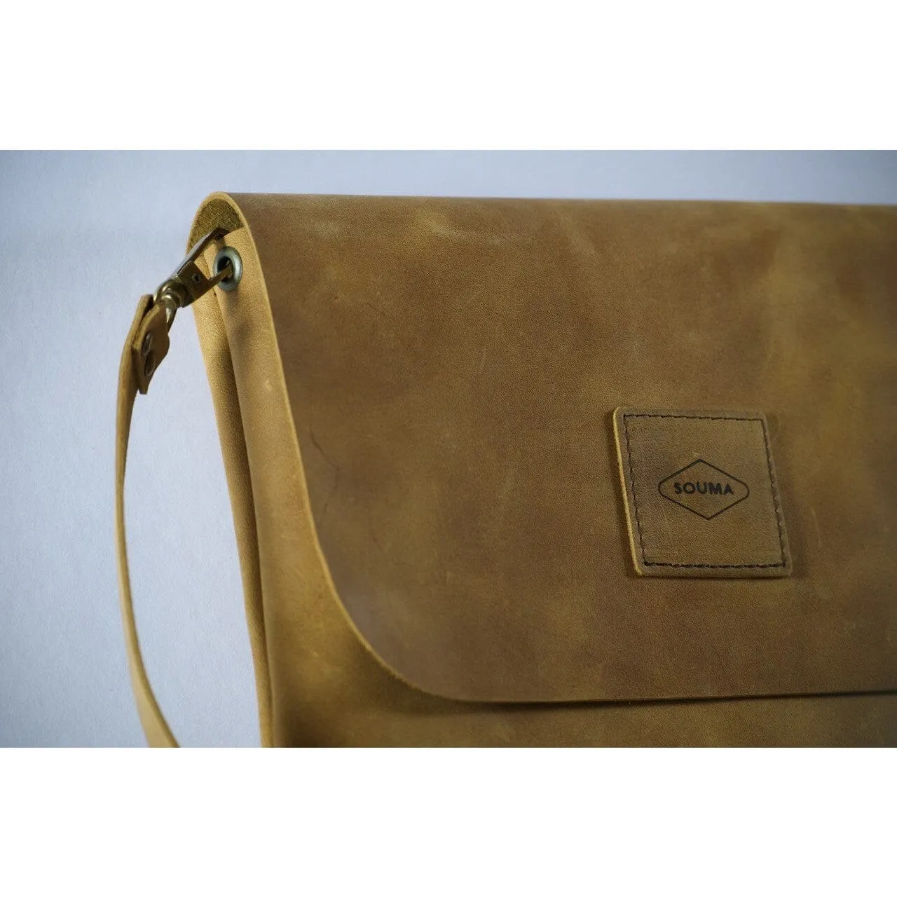 Simple Crossbody Satchel "TOPAZ"