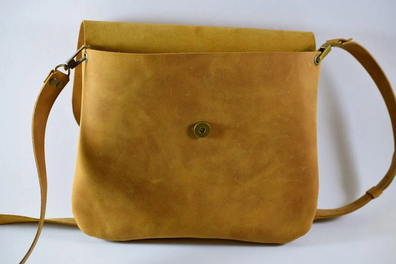 Simple Crossbody Satchel "TOPAZ"
