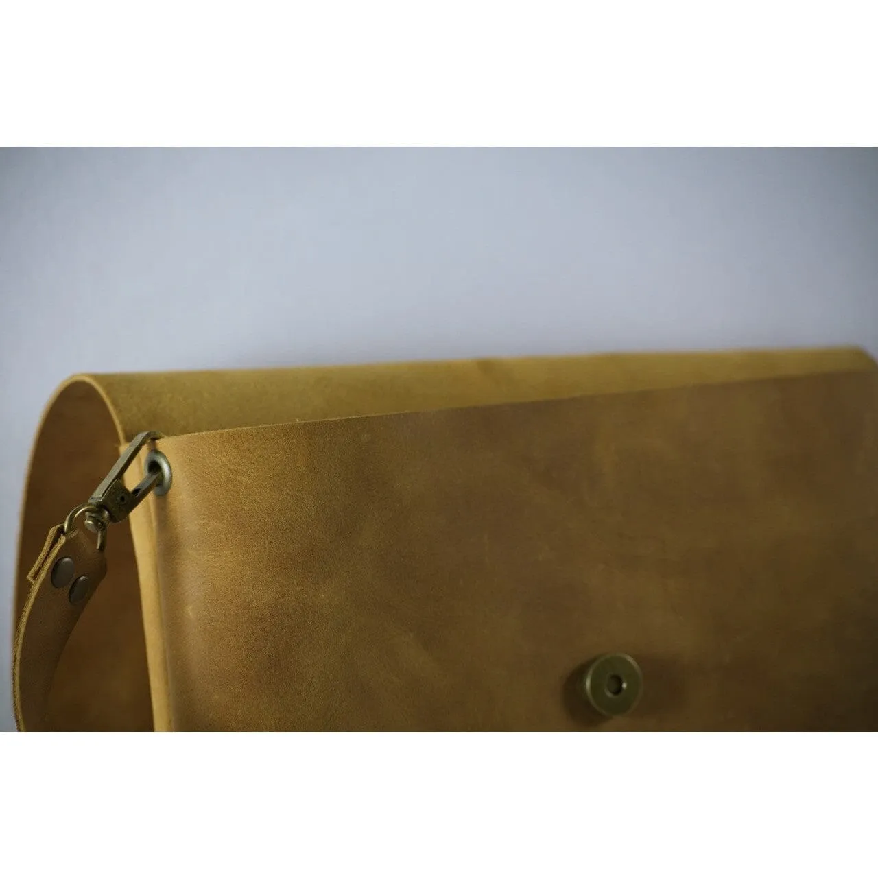 Simple Crossbody Satchel "TOPAZ"