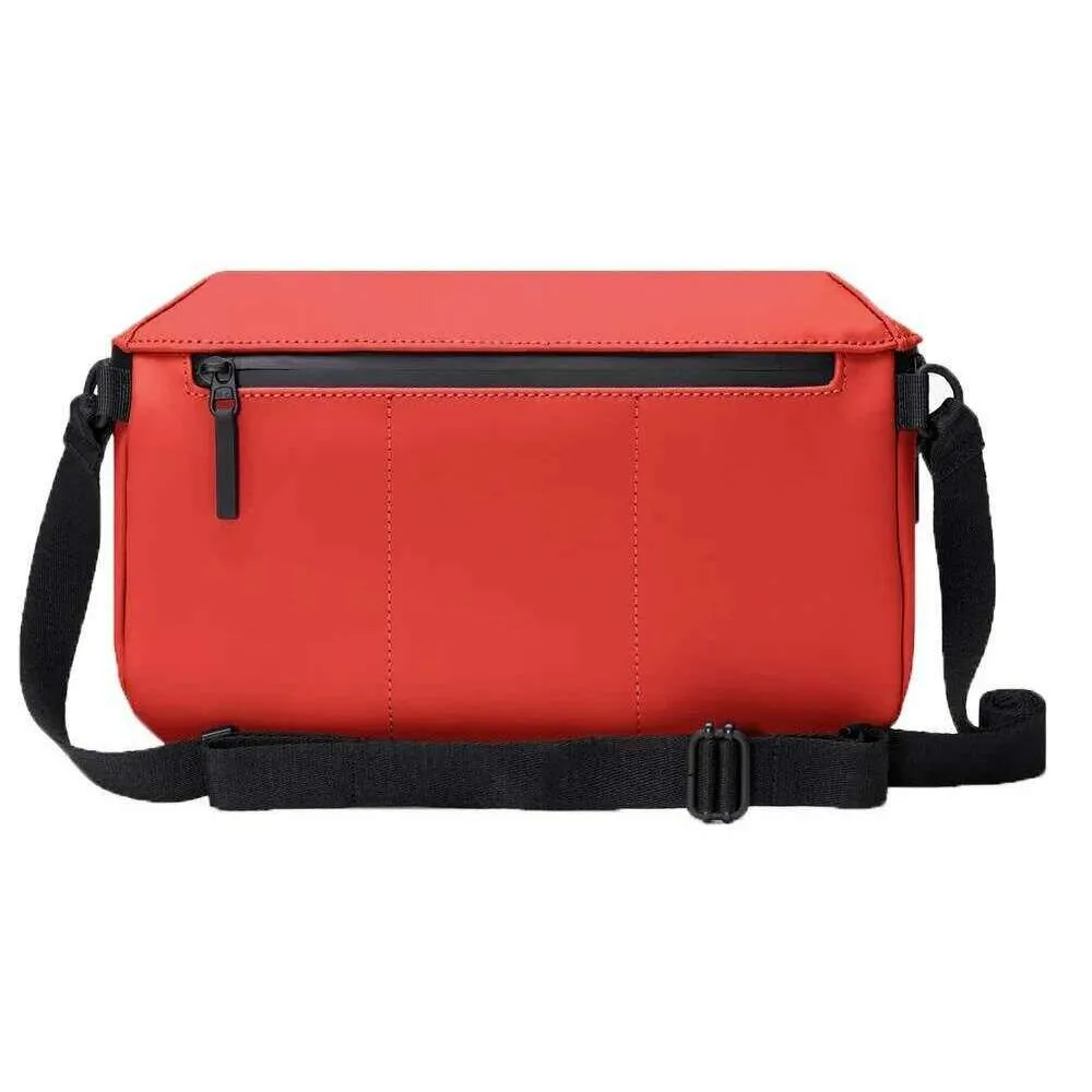 Ucon Acrobatics Lotus Jona X-Large Crossbody Bag - Red